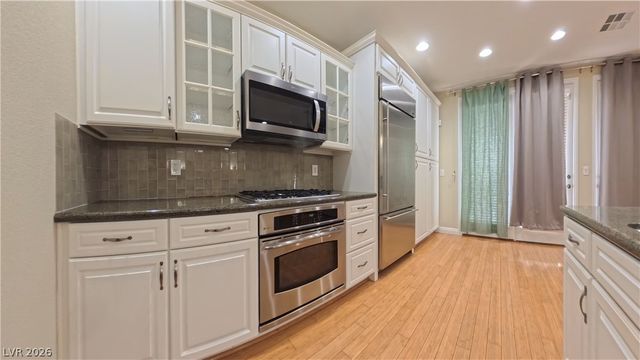 1274 Calcione Drive, Henderson, NV 89011