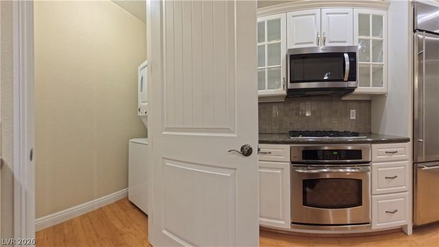 1274 Calcione Drive, Henderson, NV 89011