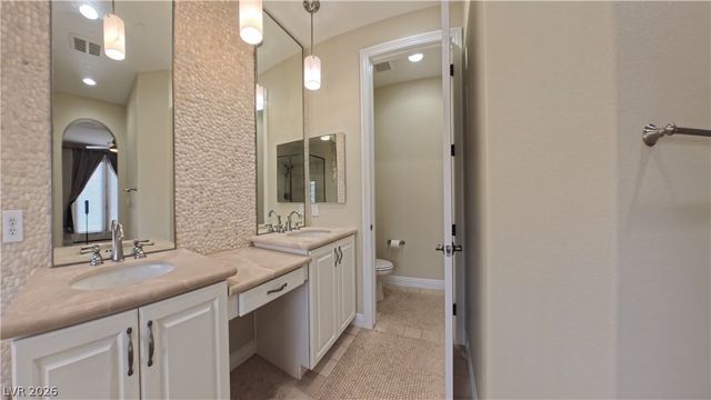 1274 Calcione Drive, Henderson, NV 89011