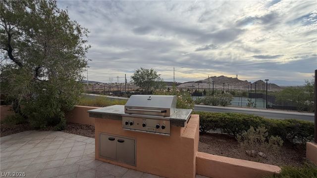 1274 Calcione Drive, Henderson, NV 89011