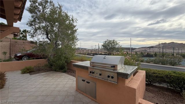 1274 Calcione Drive, Henderson, NV 89011