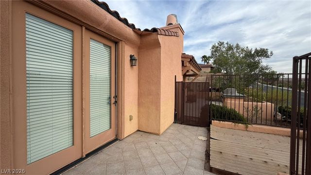 1274 Calcione Drive, Henderson, NV 89011
