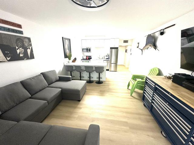 3540 S Ocean Boulevard 409, South Palm Beach, FL 33480