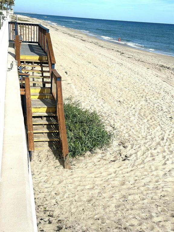 3540 S Ocean Boulevard 409, South Palm Beach, FL 33480