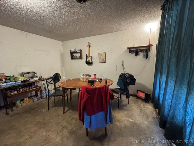 21 Park Street, Lone Grove, OK 73443