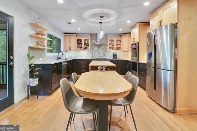 345 Clear Creek Court, Roswell, GA 30076
