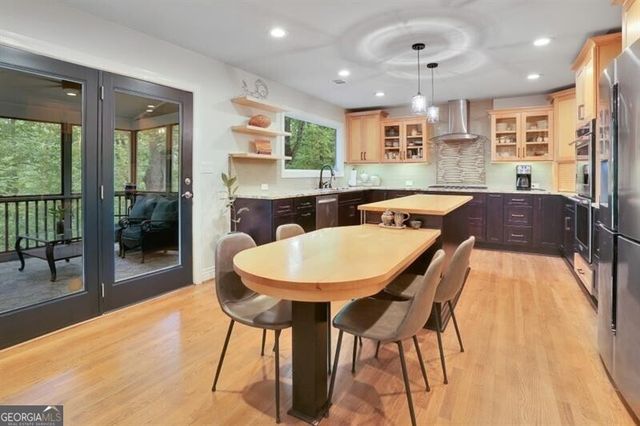 345 Clear Creek Court, Roswell, GA 30076
