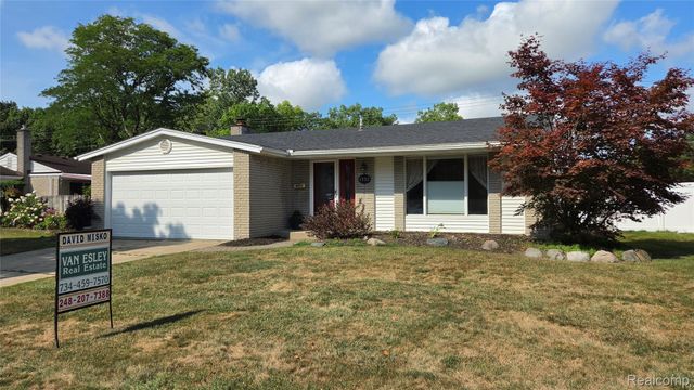 1952 S Globe Street, Westland, MI 48186