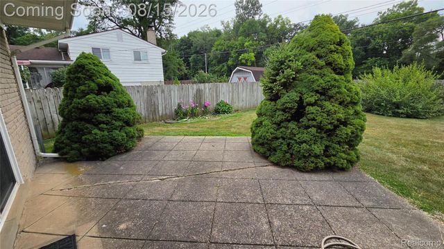 1952 S Globe Street, Westland, MI 48186