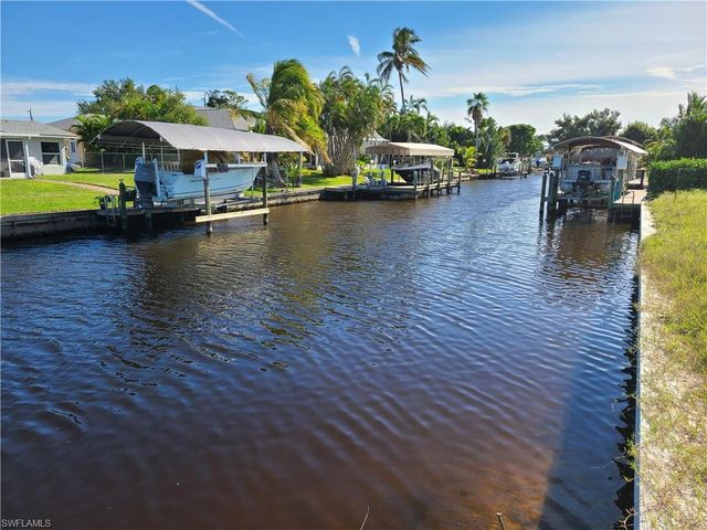 5275 Tiffany CT, Cape Coral, FL 33904