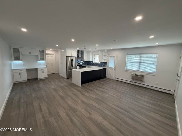 135 Wharfside Drive, Monmouth Beach, NJ 07750