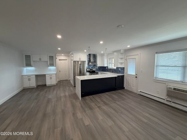 135 Wharfside Drive, Monmouth Beach, NJ 07750