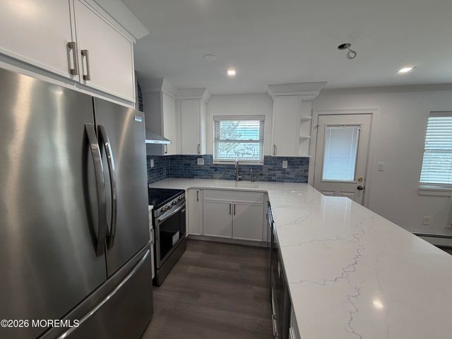 135 Wharfside Drive, Monmouth Beach, NJ 07750