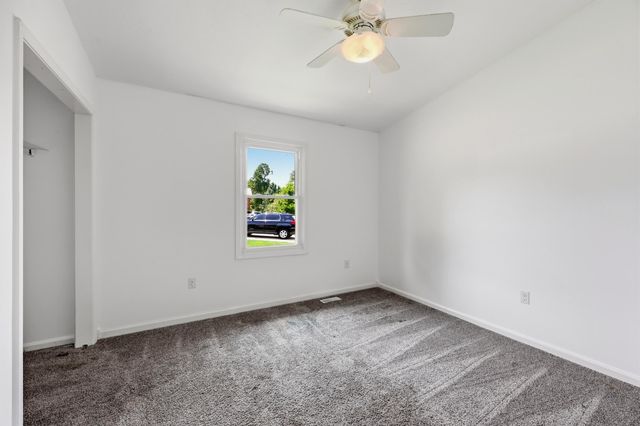 2218 Woodford Drive, Richmond, KY 40475