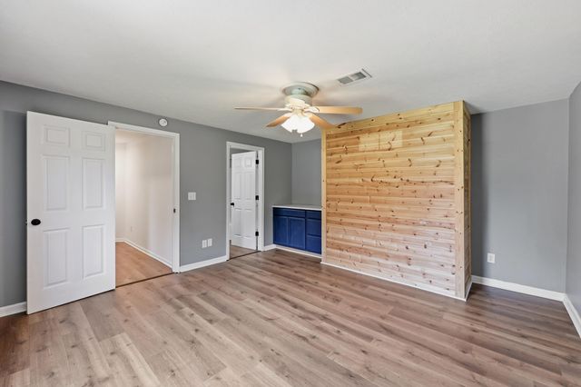 2218 Woodford Drive, Richmond, KY 40475