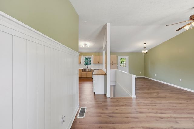 2218 Woodford Drive, Richmond, KY 40475