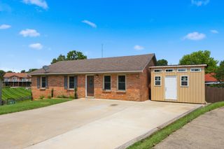 2218 Woodford Drive, Richmond, KY 40475