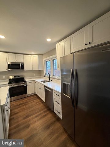 1420 S PLEASANT DR, Feasterville Trevose, PA 19053