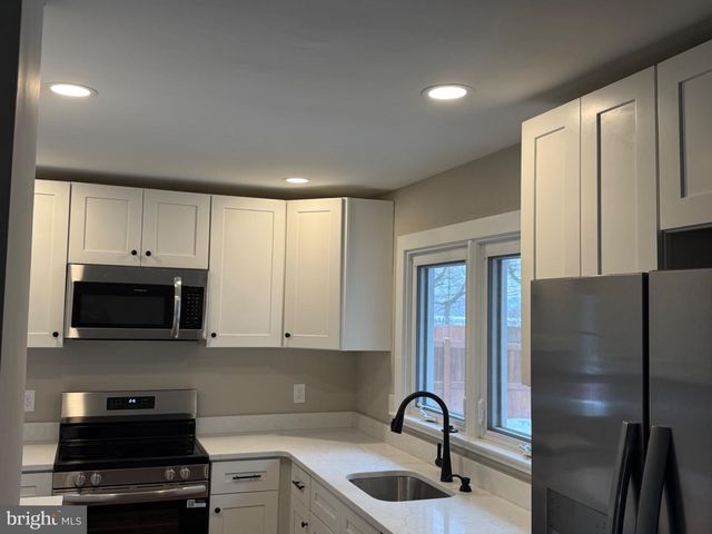 1420 S PLEASANT DR, Feasterville Trevose, PA 19053