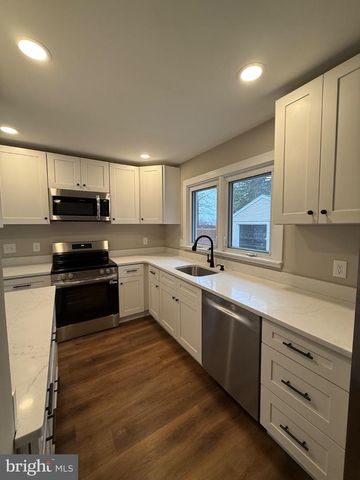 1420 S PLEASANT DR, Feasterville Trevose, PA 19053