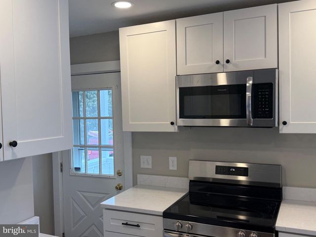 1420 S PLEASANT DR, Feasterville Trevose, PA 19053