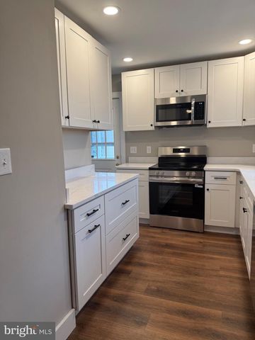 1420 S PLEASANT DR, Feasterville Trevose, PA 19053