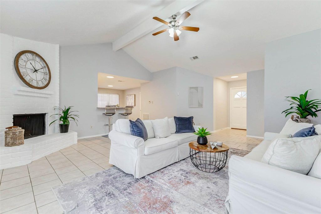 213 Willoughby Drive, Richmond, TX 77469