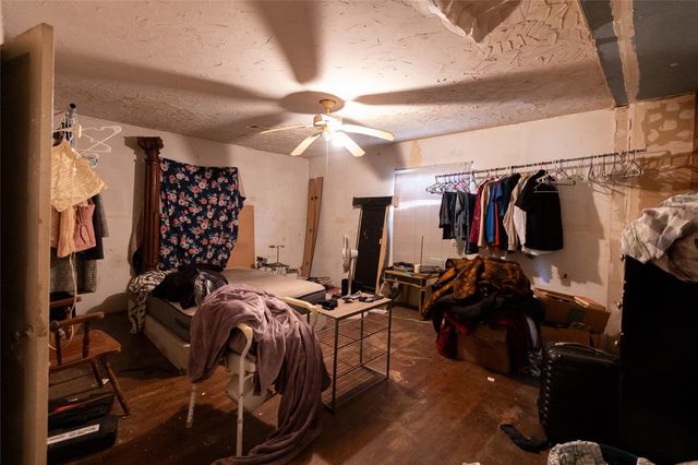 2421 12th Avenue N, Texas City, TX 77590
