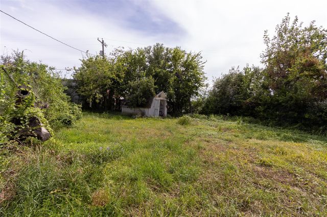 2421 12th Avenue N, Texas City, TX 77590