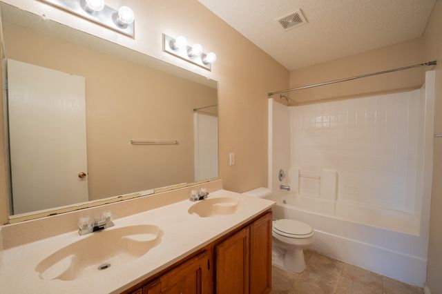 750 Lowe Drive, Cedar Hill, TX 75104
