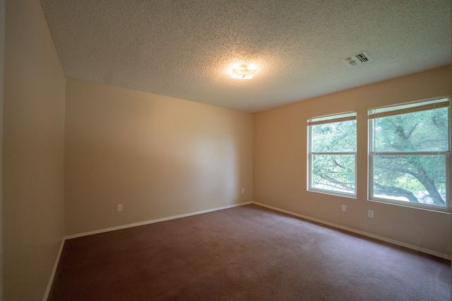 750 Lowe Drive, Cedar Hill, TX 75104