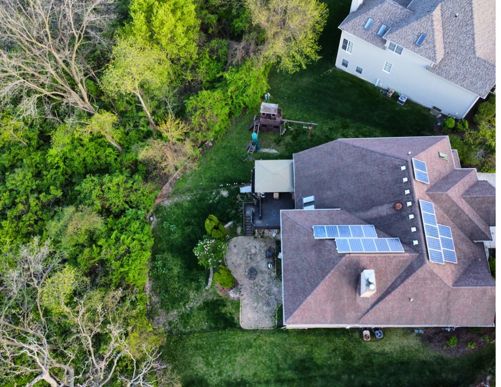 Image 4 of property listing at 3805 Gladstone Drive, Naperville, IL 60565