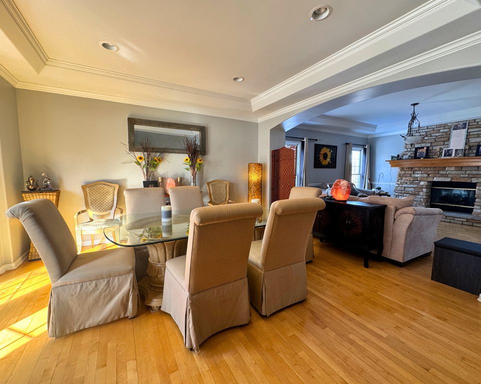 Image 37 of property listing at 3805 Gladstone Drive, Naperville, IL 60565