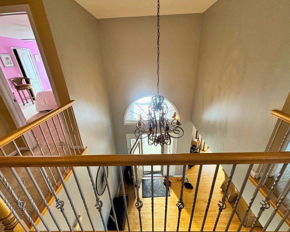 Image 38 of property listing at 3805 Gladstone Drive, Naperville, IL 60565