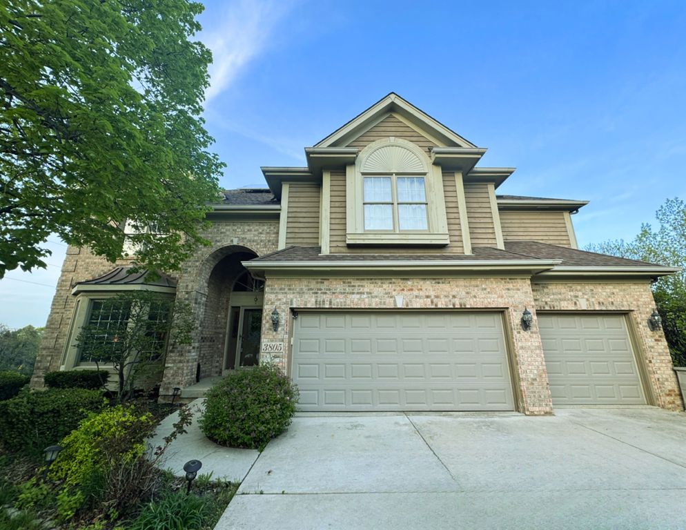 Image 5 of property listing at 3805 Gladstone Drive, Naperville, IL 60565