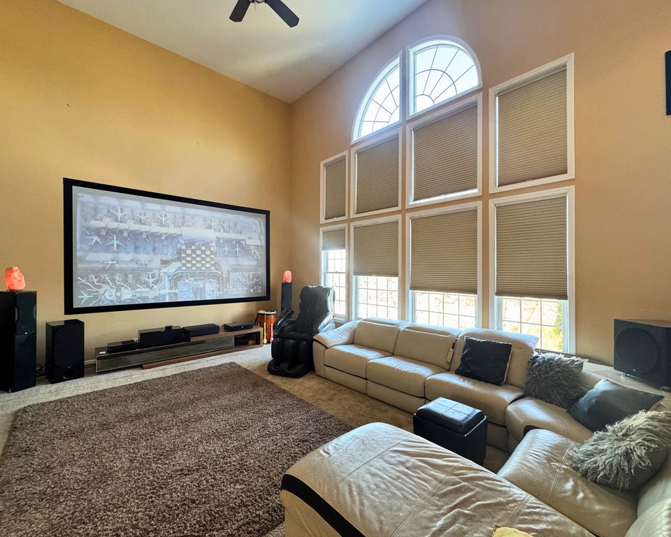 Image 48 of property listing at 3805 Gladstone Drive, Naperville, IL 60565