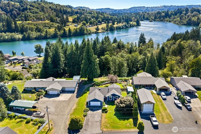 148 Steelhead Drive, Silver Creek, WA 98585
