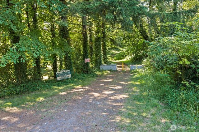 148 Steelhead Drive, Silver Creek, WA 98585