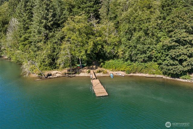 148 Steelhead Drive, Silver Creek, WA 98585