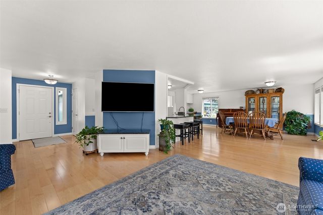 148 Steelhead Drive, Silver Creek, WA 98585