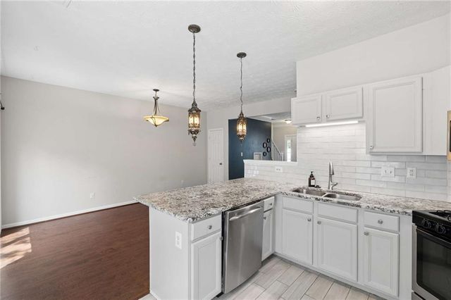 2076 Pinnacle Pointe Drive, Norcross, GA 30071