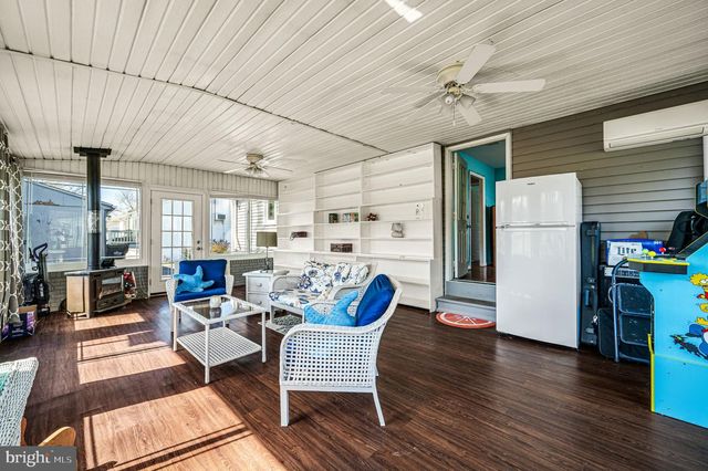 36 INDIAN VALLEY LN, Telford, PA 18969