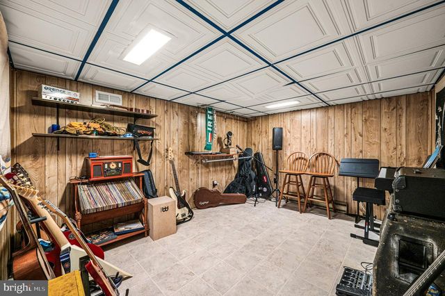 36 INDIAN VALLEY LN, Telford, PA 18969