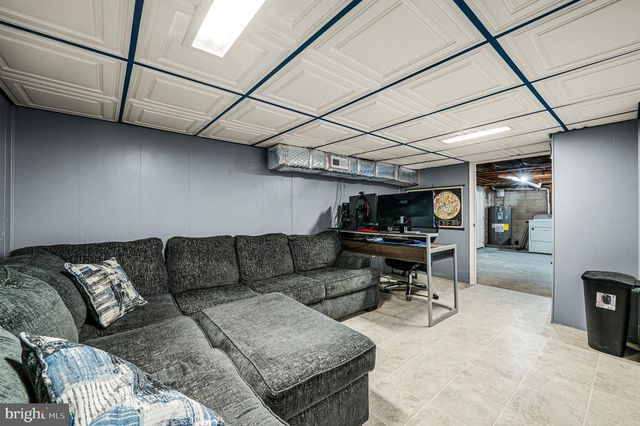 36 INDIAN VALLEY LN, Telford, PA 18969