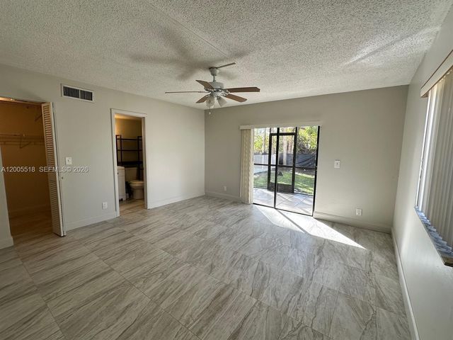 3162 Coral Springs Dr 4, Coral Springs, FL 33065