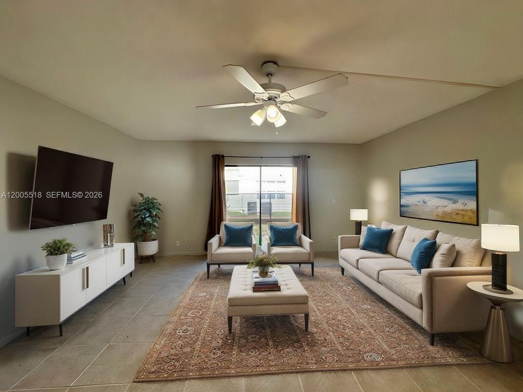 3162 Coral Springs Dr 4, Coral Springs, FL 33065