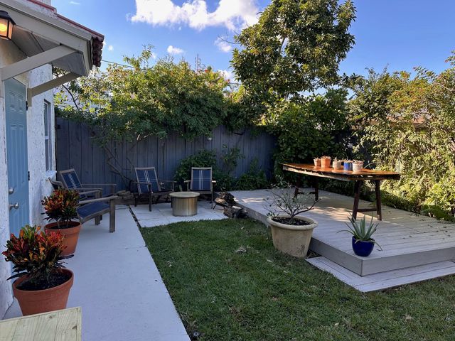 4707 Garden Avenue, West Palm Beach, FL 33405