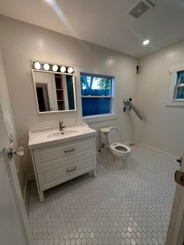 4707 Garden Avenue, West Palm Beach, FL 33405