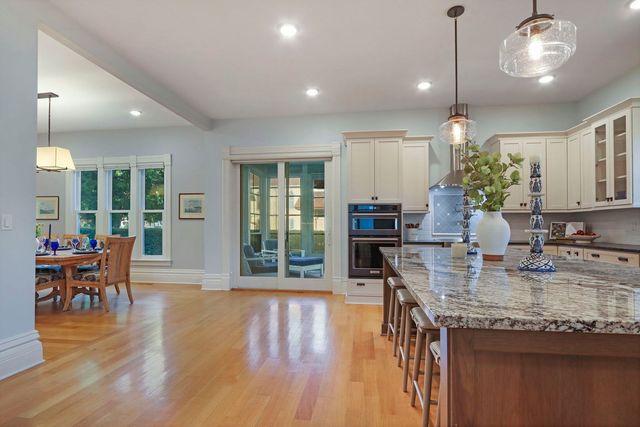 920 Geneva Street, Lake Geneva, WI 53147