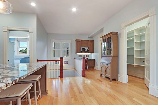 920 Geneva Street, Lake Geneva, WI 53147